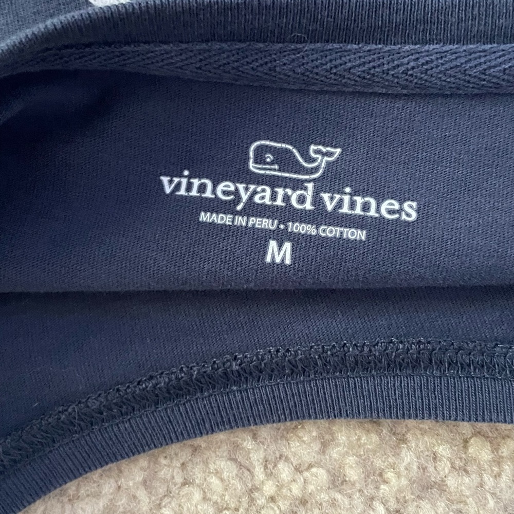 Blue vineyard vines long sleeve tee